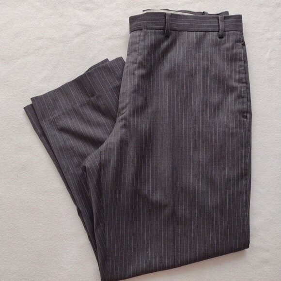 Tommy Hilfiger Other - Tommy Hilfiger Mens 38R Gray Pinstripe Wool Dress Pants Flat Front Classic 38x29